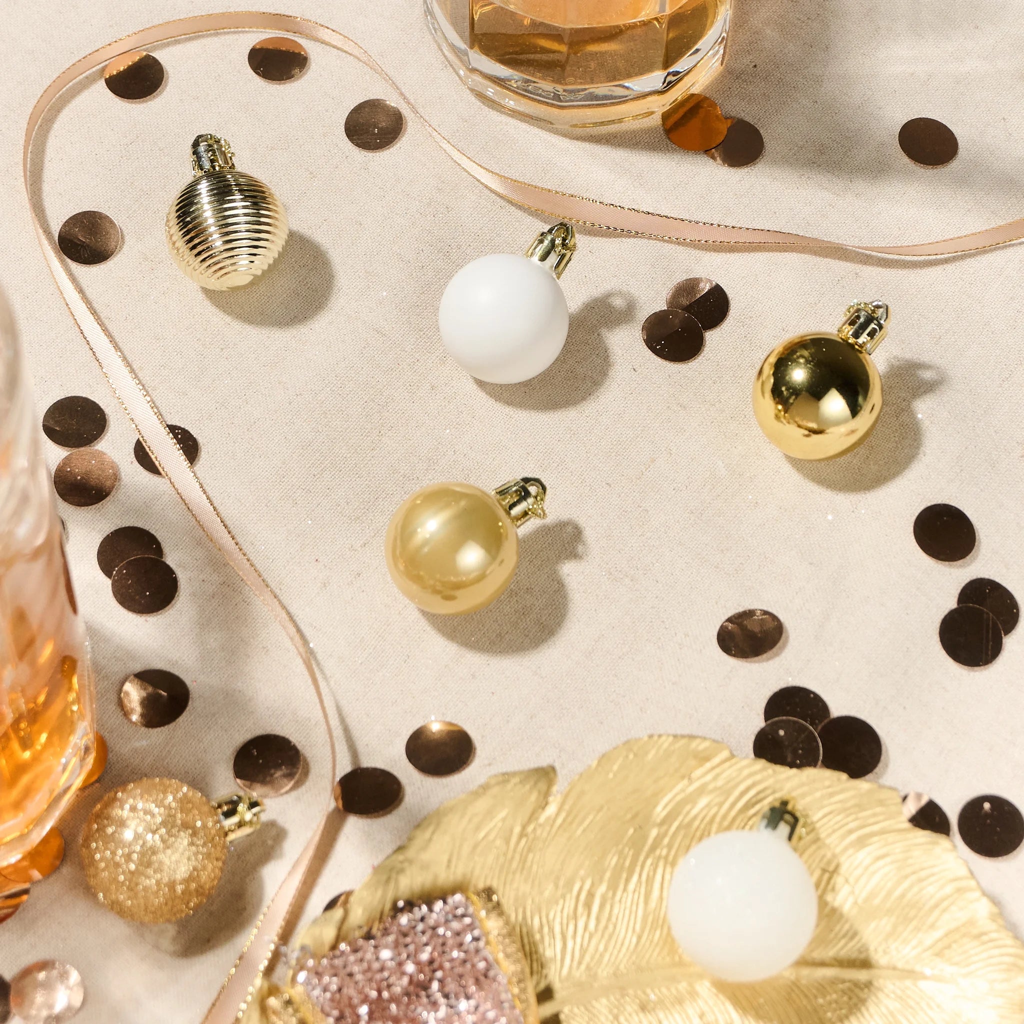 100Ct Mini Christmas Ornaments, White Gold Hanging Christmas Tree Ornaments for Holidy Decor