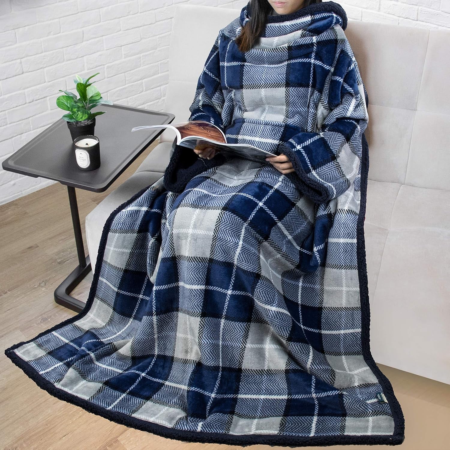 Cozy Sherpa Wearable Blanket with Sleeves & Pocket - Perfect Christmas Gift for Women & Men in Navy Blue Plaid
