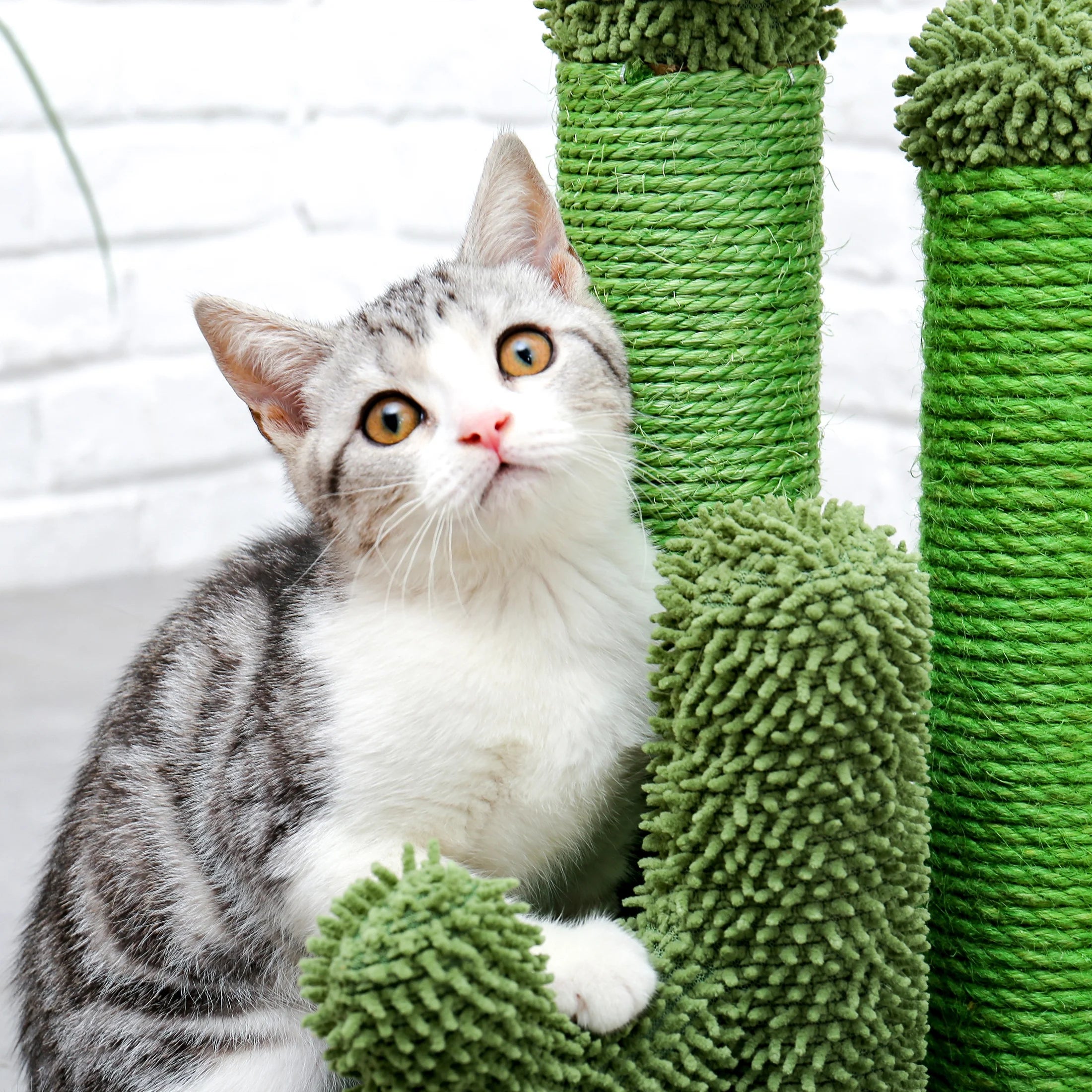 23" Green Cactus Cat Scratching Post - Durable Sisal Scratcher for Happy Cats!