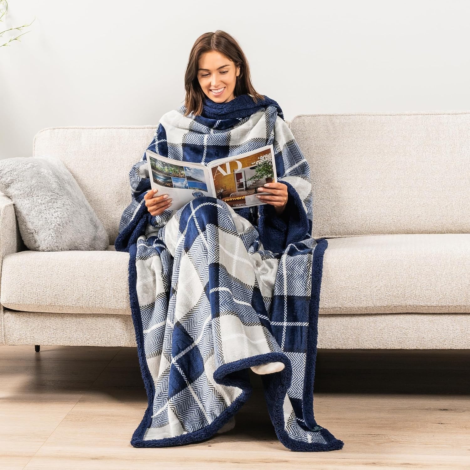 Cozy Sherpa Wearable Blanket with Sleeves & Pocket - Perfect Christmas Gift for Women & Men in Navy Blue Plaid