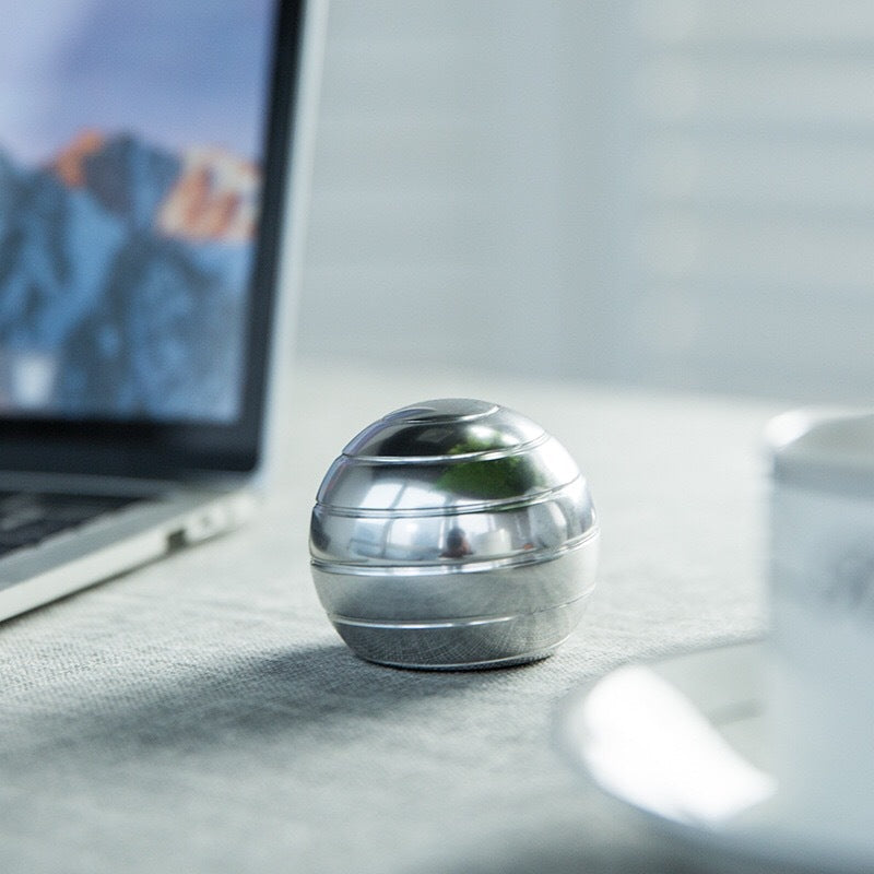 ROTATING DESKTOP SPINNING BALL