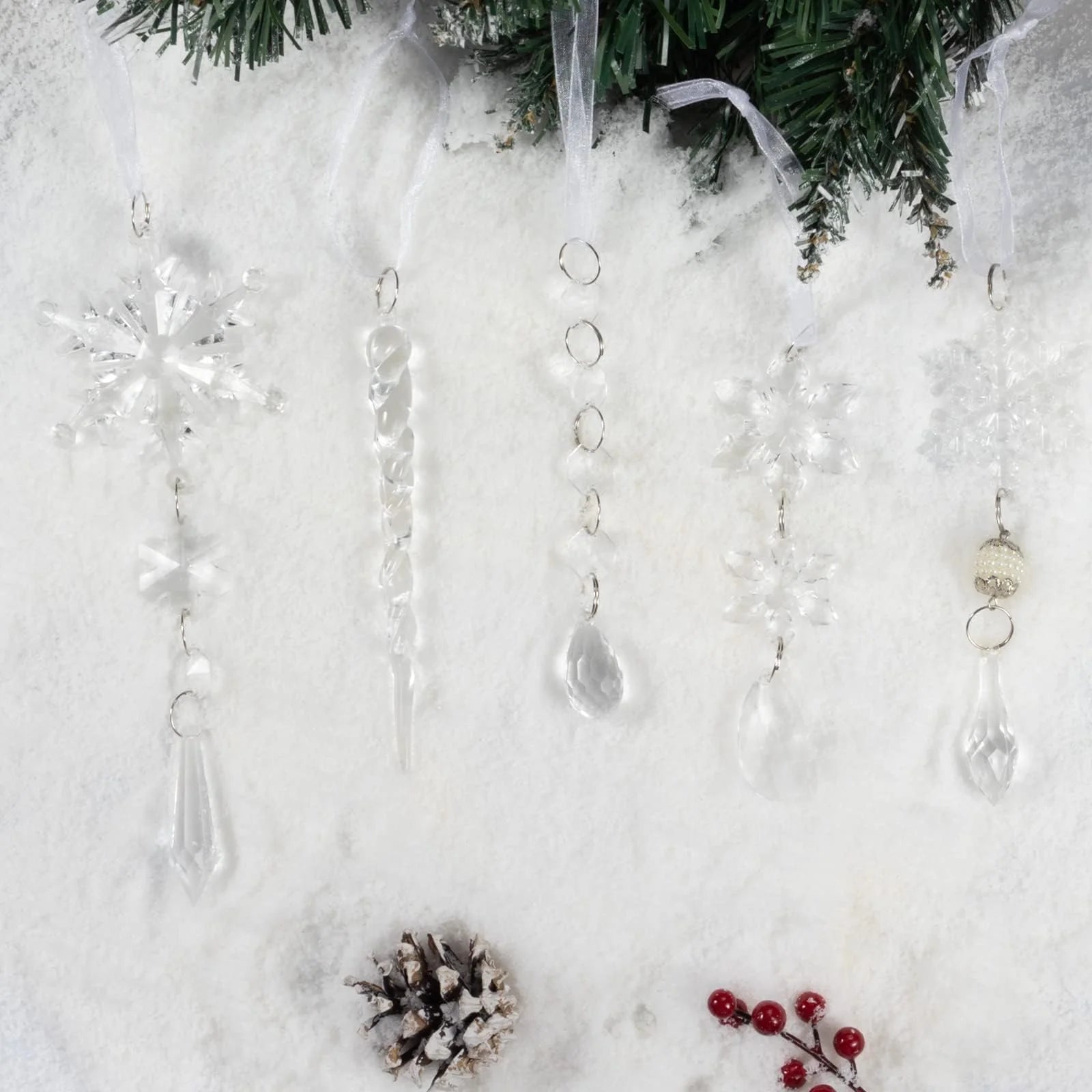 Guasslee Christmas Tree Decoration Crystal Ornaments - 32Pcs Acrylic Christmas Ornaments Snowflake Icicle Drop Crystal Hanging Ornaments for Xmas Christmas Tree Winter Holiday Frozen Decorations