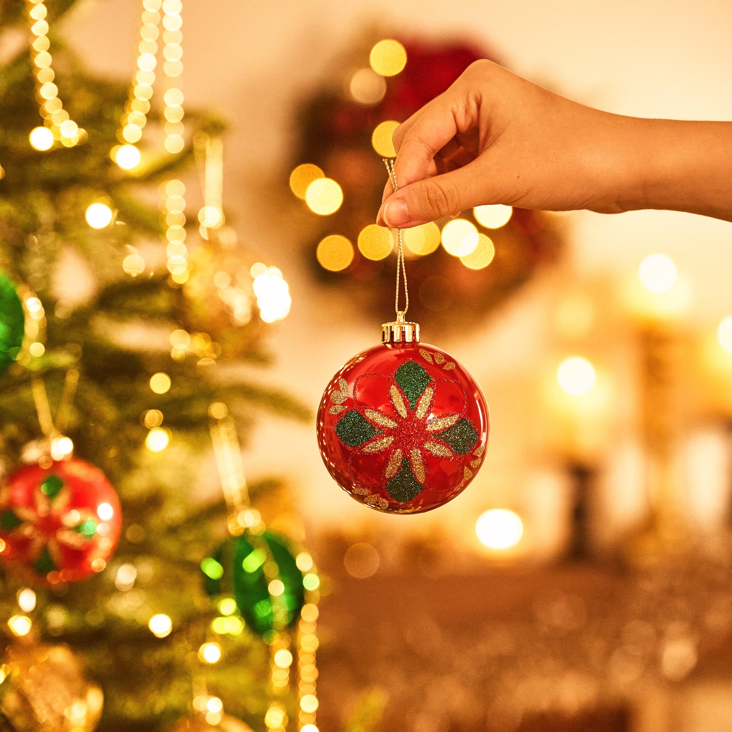 16Ct 3.15" Christmas Ornaments, Red Green Gold Christmas Balls Ornaments for Party Decor